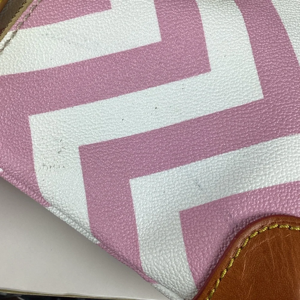 Dooney & Bourke #5guj chic